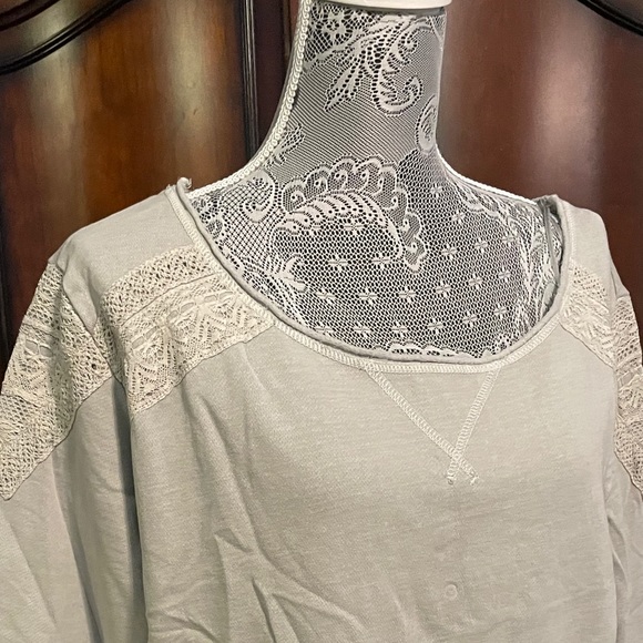 NWT American Eagle Crew Neck Sweatshirt - Picture 8 of 9